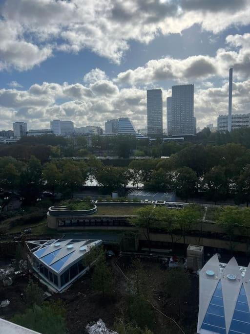 Tour Eiffel Terrasse Vue Seine Apartment Paris Exterior photo