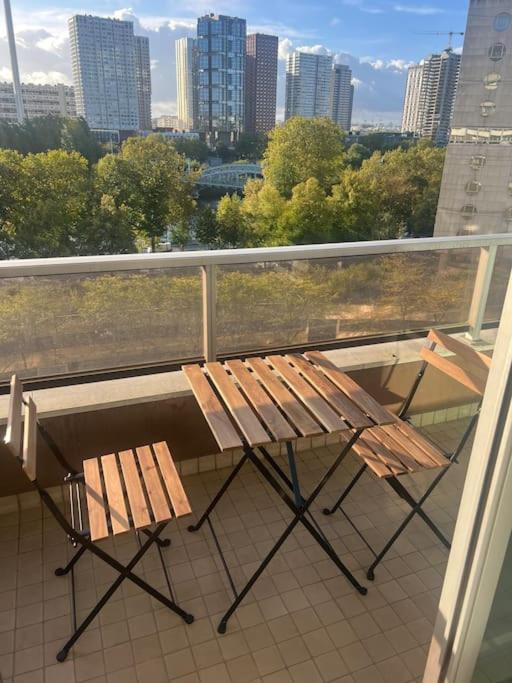 Tour Eiffel Terrasse Vue Seine Apartment Paris Exterior photo